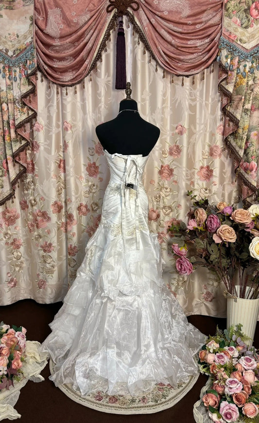 Sheen Mermaid Strapless Bridal Gowns Sequins Appliques Beading Tulle Wedding Dress AP2726