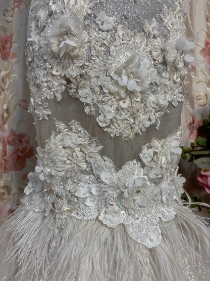 Gorgeous Mermaid Spaghetti Strap Bridal Gowns Sequins Beading Appliques Feather Wedding Dress AP2728