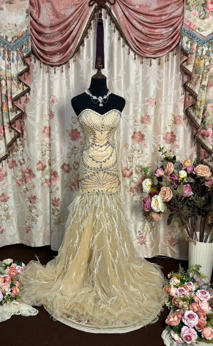 Stunning Mermaid Strapless Bridal Gowns Sequins Rhinestones Beading Feather Wedding Dress AP2732