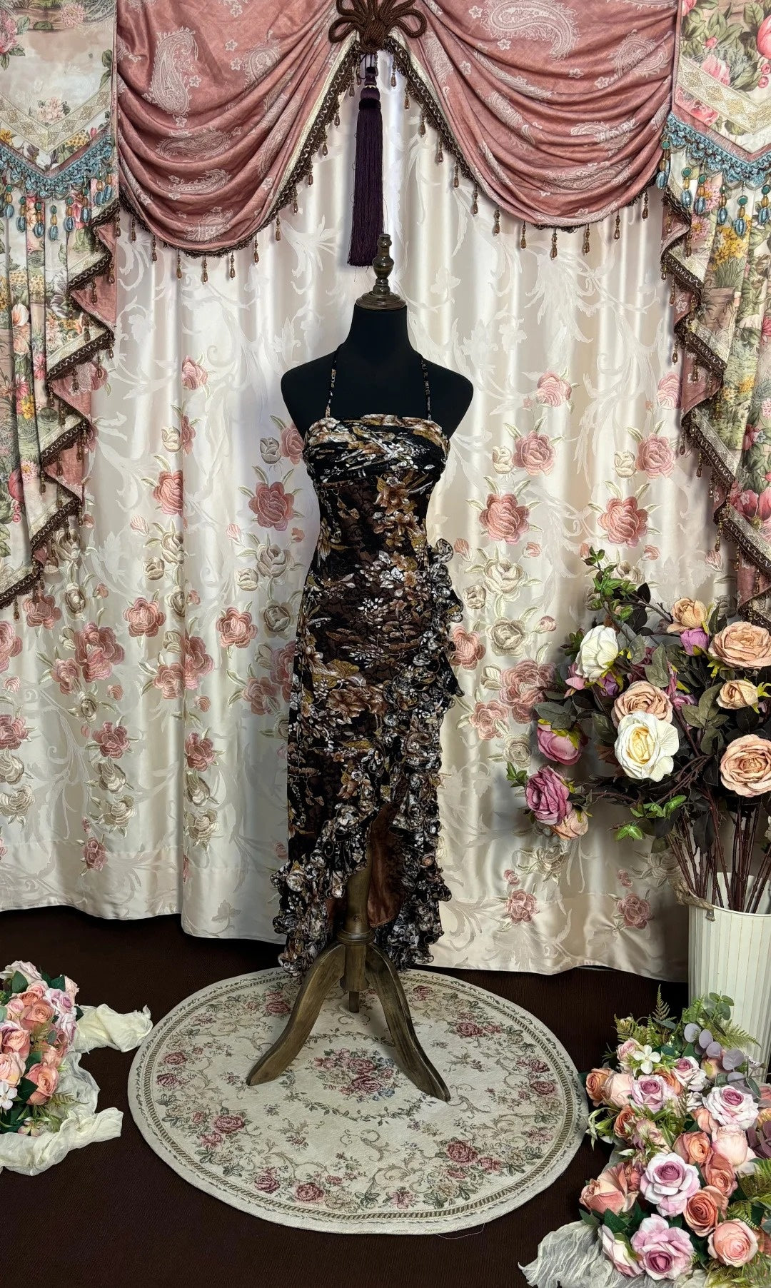 Fashionable Halter Neck Sheath Long Evening Gowns Floral Print Ruffles Prom Dress AP2736