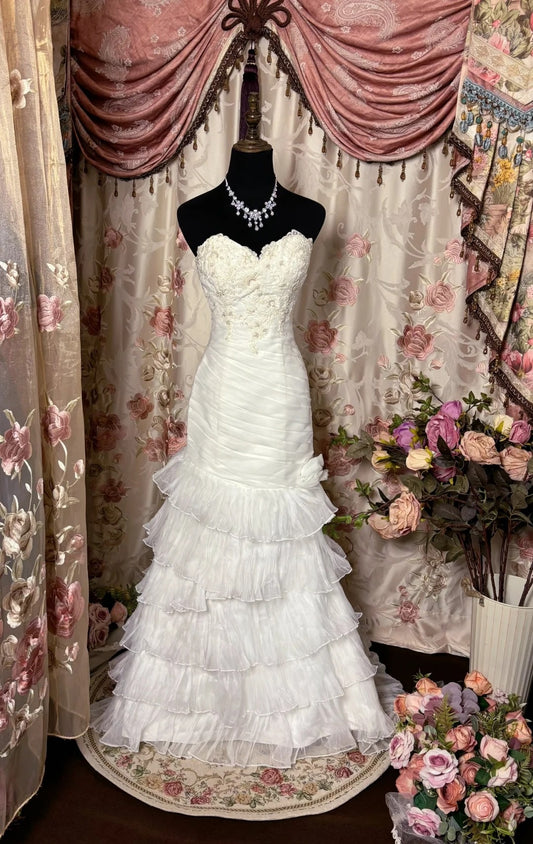 Flattering Strapless Bridal Gowns Tiered Mermaid Appliques Beading Sequins Wedding Dress AP2752