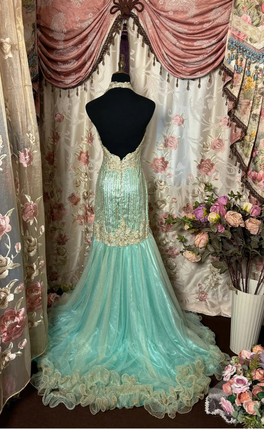 Modern Ruffled Mermaid Halter Neck Formal Dresses Appliques Beading Sequins Slit Prom Dress AP2757