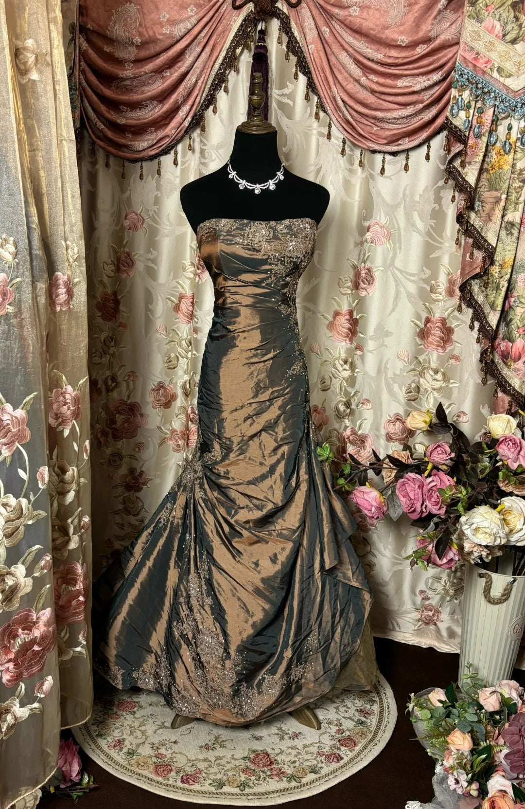 Pretty Strapless Mermaid Evening Gowns Appliques Sequins Beaded Prom Dress AP2759