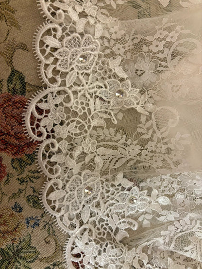 Graceful Mermaid Spaghetti Strap Bridal Gowns Crystals Lace Tulle Beaded Wedding Dress AP2769