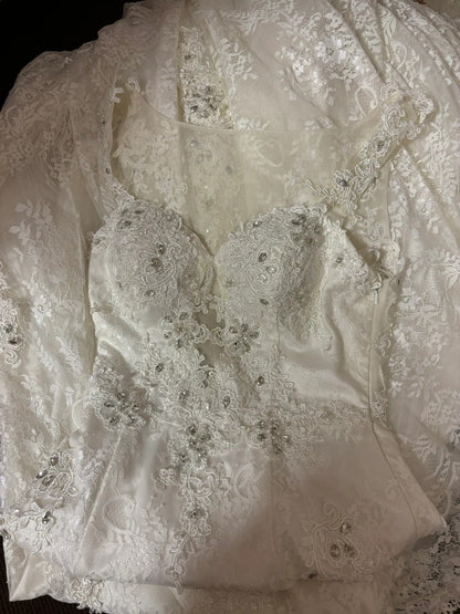 Graceful Mermaid Spaghetti Strap Bridal Gowns Crystals Lace Tulle Beaded Wedding Dress AP2769