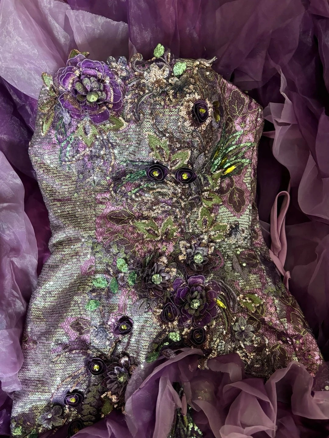 Elegant Strapless Ruffled Mermaid Evening Gowns Appliques Sequins Beaded Purple Prom Dress AP2770