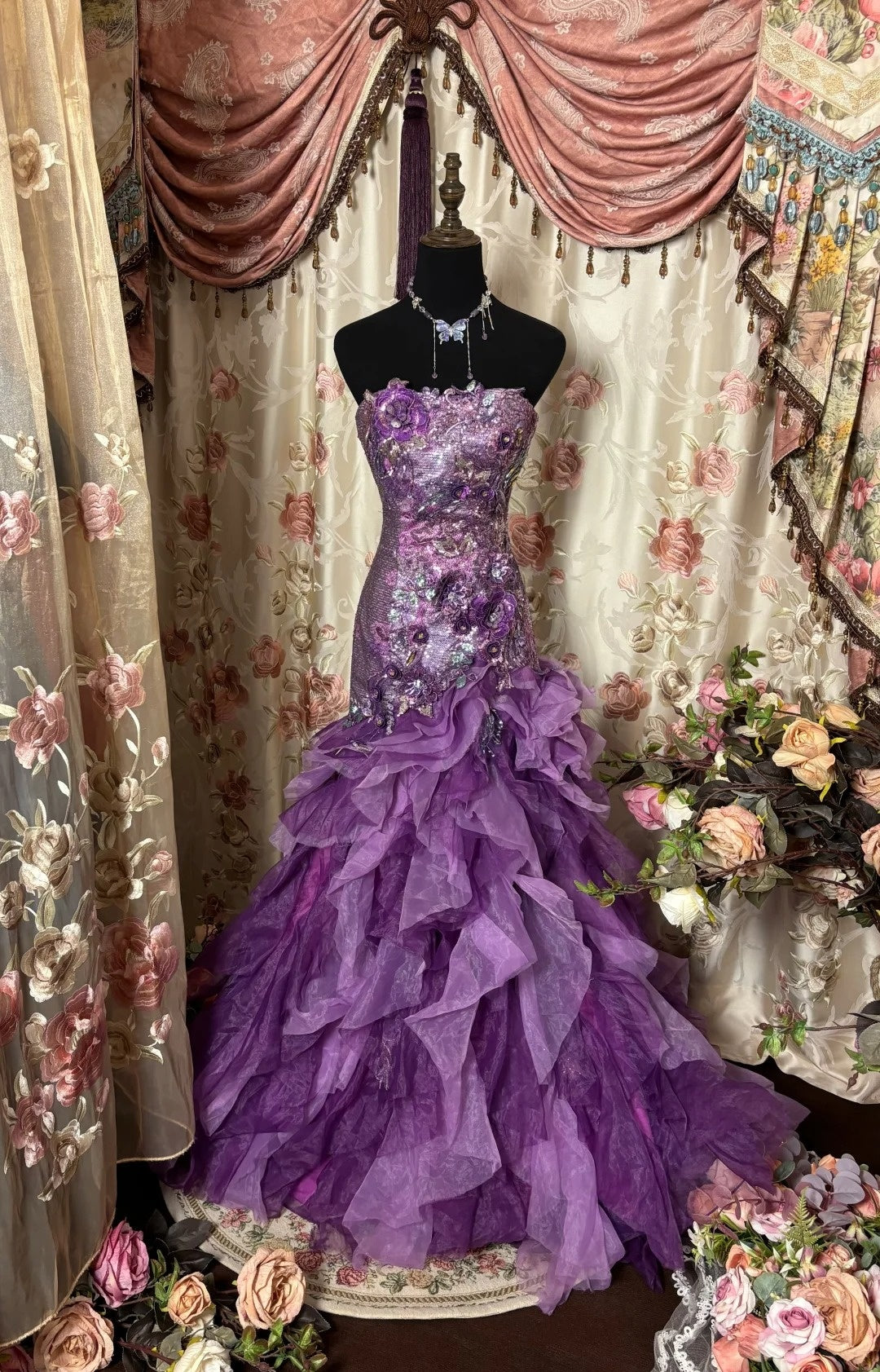 Elegant Strapless Ruffled Mermaid Evening Gowns Appliques Sequins Beaded Purple Prom Dress AP2770