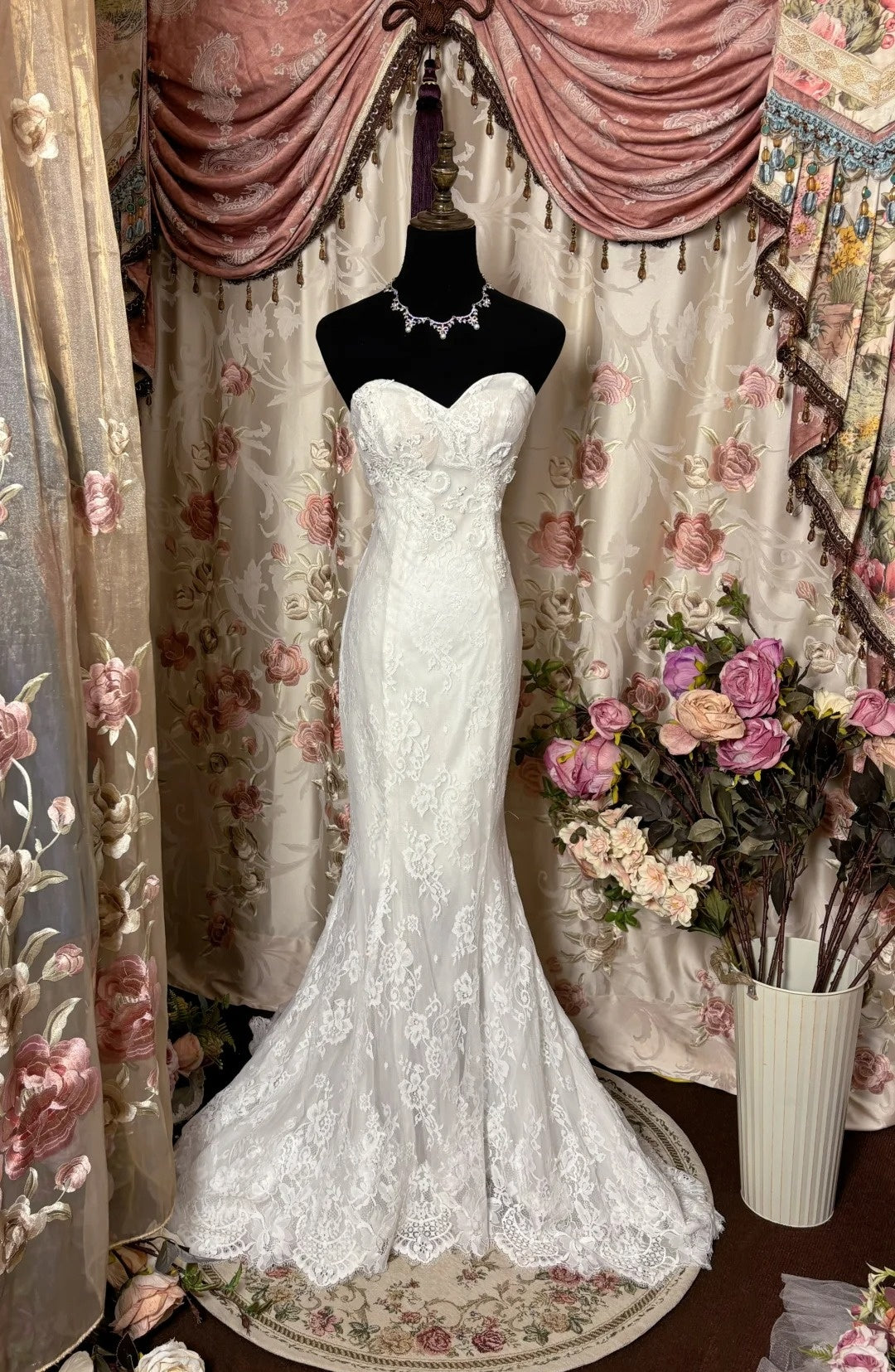 Vintage Strapless Mermaid Bridal Gowns Lace Appliques Tulle Sequins Wedding Dress AP2776