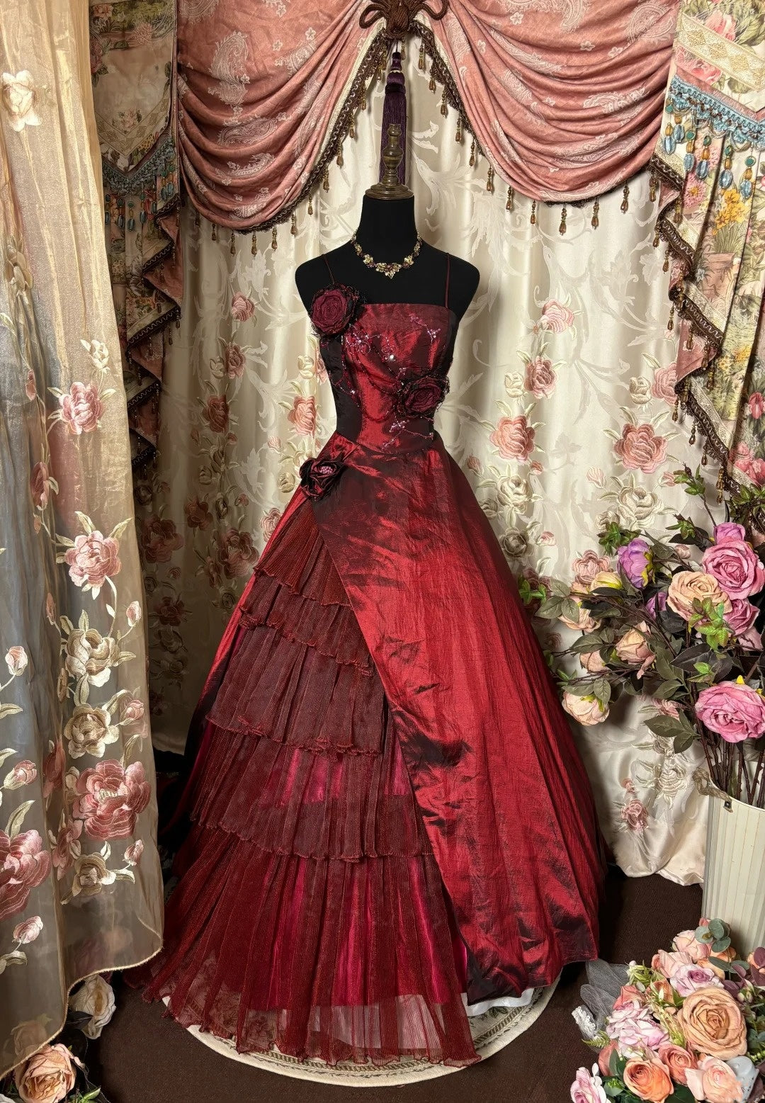 Stunning A-Line Spaghetti Strap Prom Dress Beading Sequins Handmade Flowers Tiered Tulle Evening Gowns AP2788