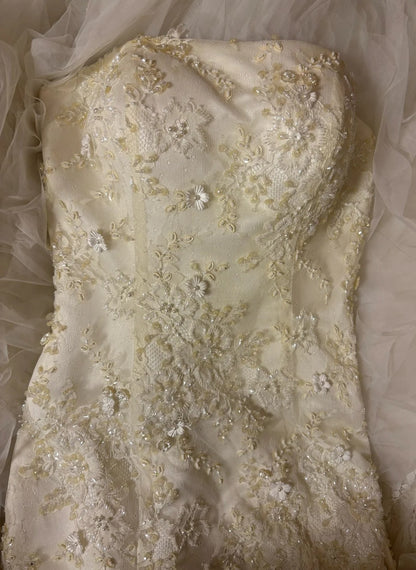 Unique Strapless Mermaid Bridal Gowns With Tulle Train Appliques Beaded Sequins Wedding Dress AP2790