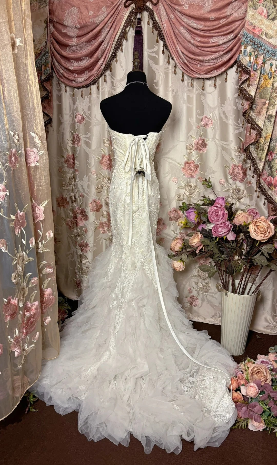 Unique Strapless Mermaid Bridal Gowns With Tulle Train Appliques Beaded Sequins Wedding Dress AP2790