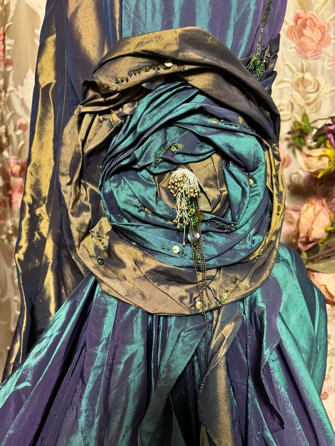 Fashionable Mermaid Spaghetti Strap Prom Dress Appliques Sequins Beaded Handmade Flowers Backless Formal Dresses AP2791