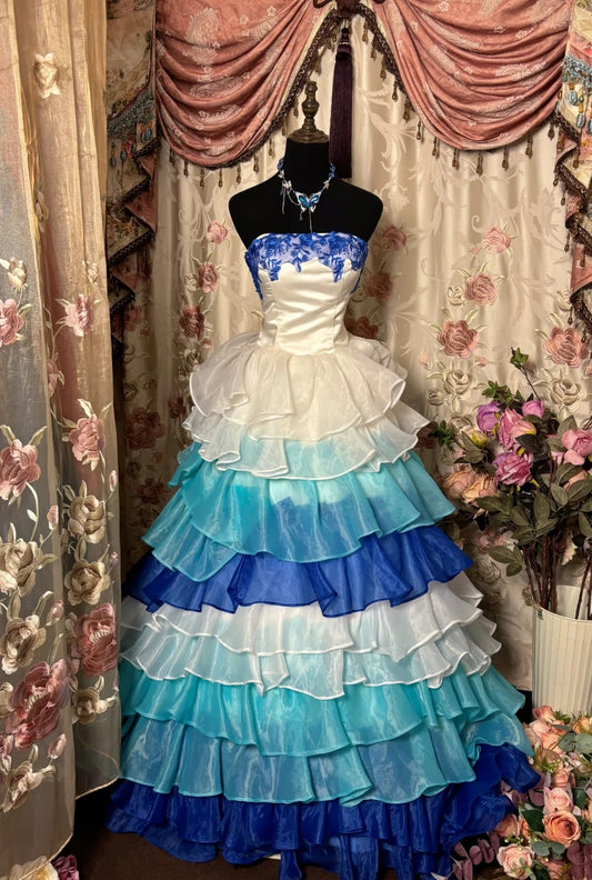 Elegant A-Line Strapless Sweet 16th Gown Appliques Sequins Tiered Tulle Prom Dress AP2825