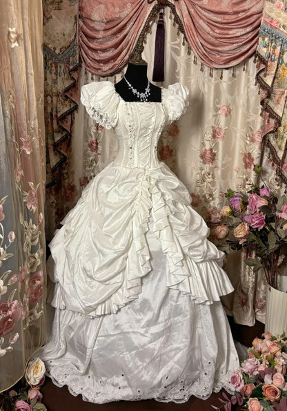 Classical A-Line Square Neck Bridal Gowns Short Puffy Sleeve Lace Beading Crystals Wedding Dress AP2826