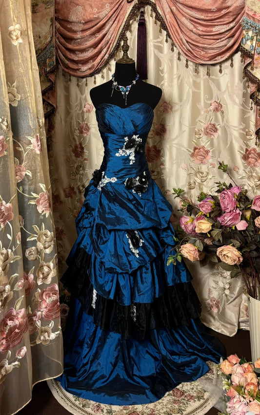 Pleated A-Line Strapless Sweet 16th Dress Appliques Blue Prom Dress AP2842