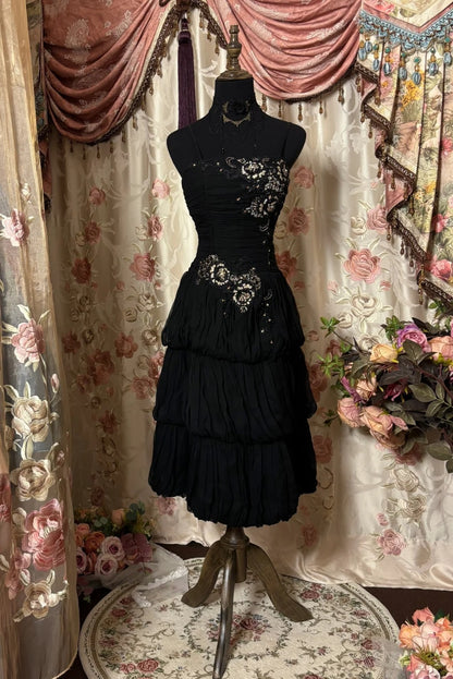 Charming Spaghetti Straps A-Line Birthday Dresses Sequins Appliques Beads Black Homecoming Dress AP2849