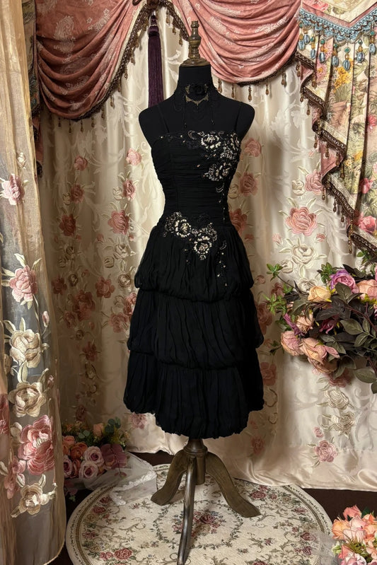 Charming Spaghetti Straps A-Line Birthday Dresses Sequins Appliques Beads Black Homecoming Dress AP2849