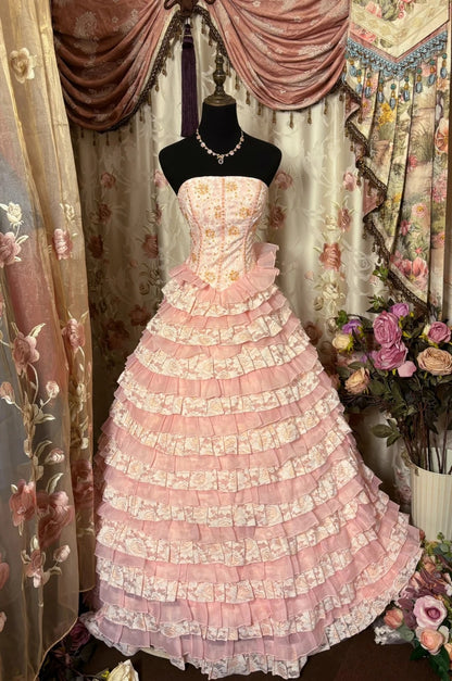 Luxurious A-Line Strapless Sweet 16th Dress Lace Sequins Tiered Prom Dress AP2876