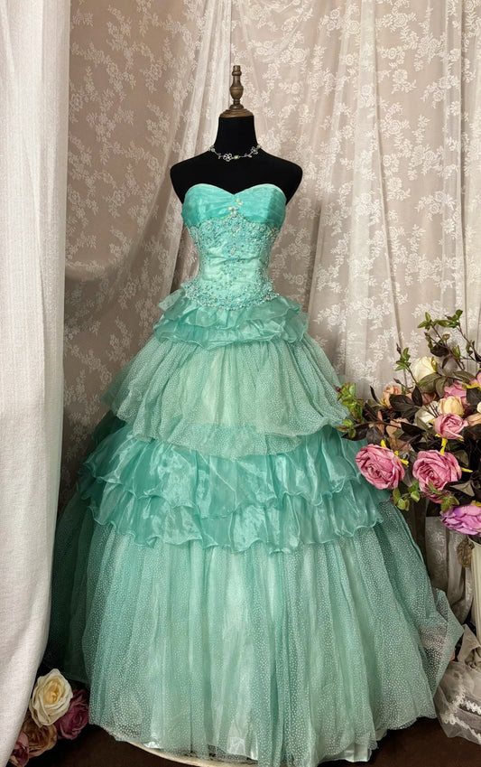 Unique A-Line Strapless Sweet 16th Gowns Sequins Beads Appliques Tiered Tulle Prom Dress AP2898
