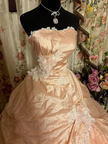 Charming A-Line Strapless Sweet 16th Gowns Lace Handmade Flower Tulle Prom Dress AP2902