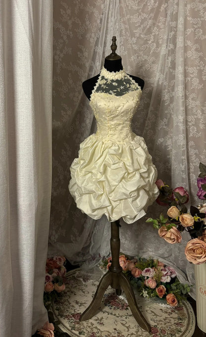 Elegant A-Line Halter Neck Birthday Gowns Appliques Beads Homecoming Dress AP2934