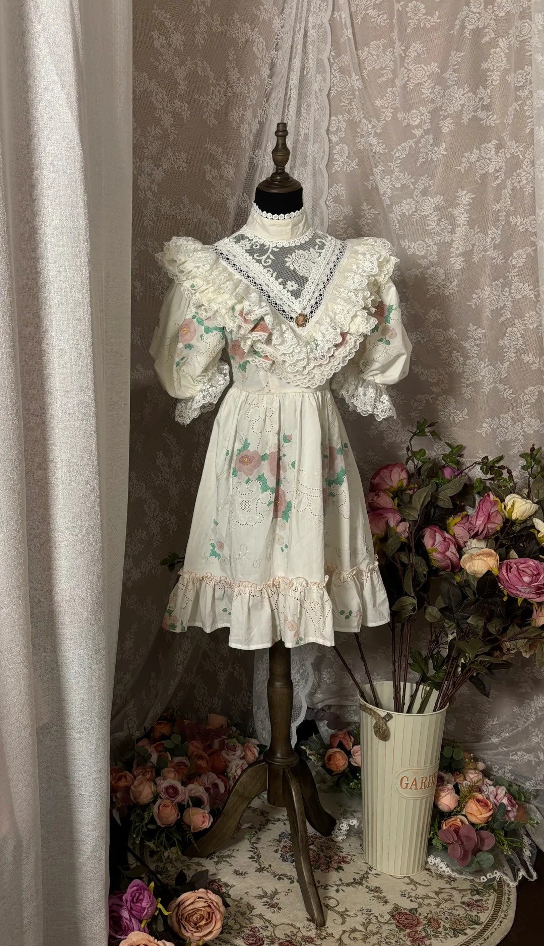 Alluring A-Line High Collar Birthday Gowns Puffy Sleeve Lace Ruffled Homecoming Dress AP2943