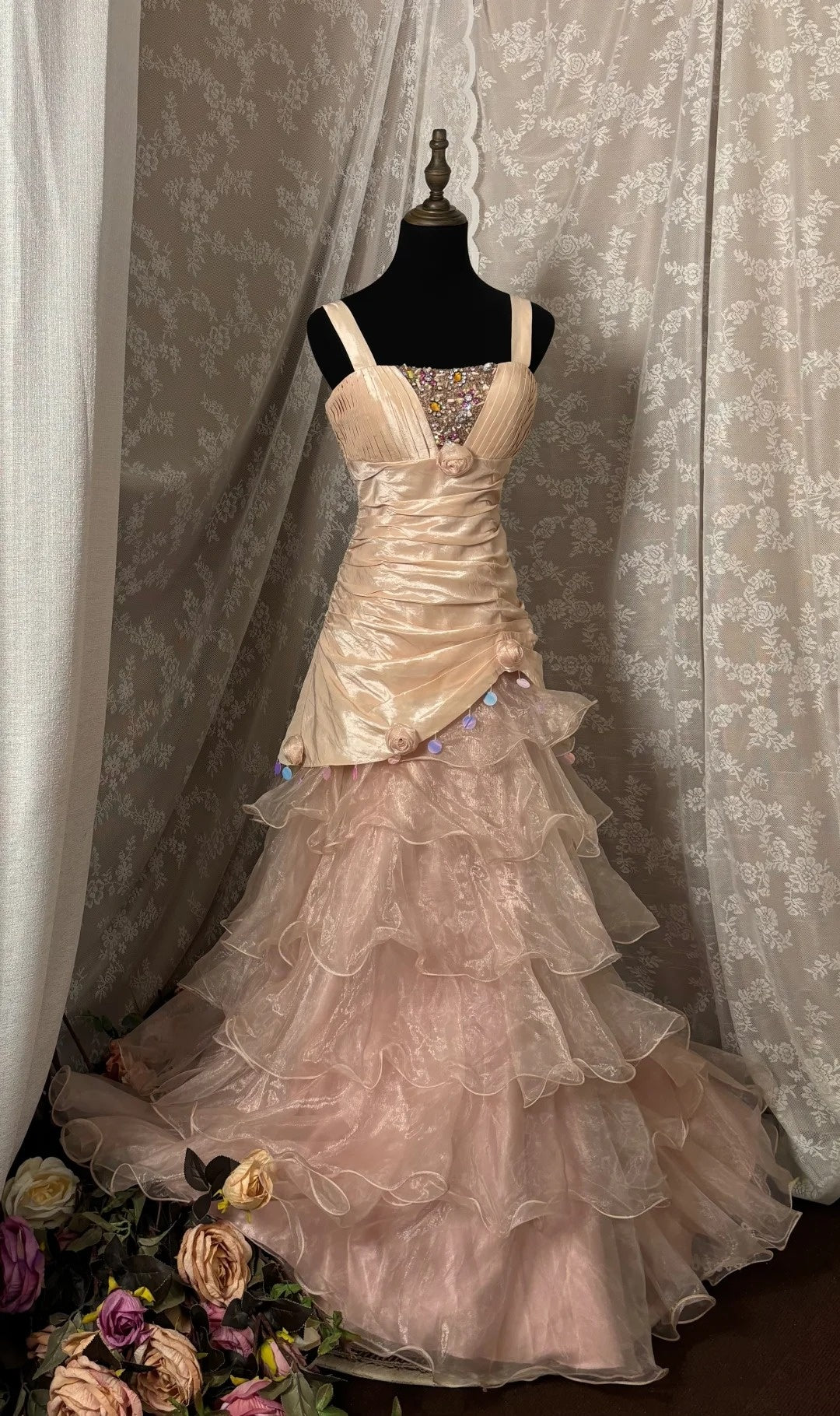 Stunning Spaghetti Strap A-Line Prom Dress Sequins Tassel Handmade Flower Rhinestone Evening Dresses AP2947
