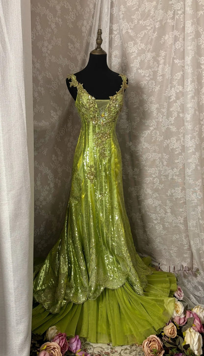 Dramatic Spaghetti Strap Sheath Prom Dress Crystals Sequins Beading Formal Dresses AP2948