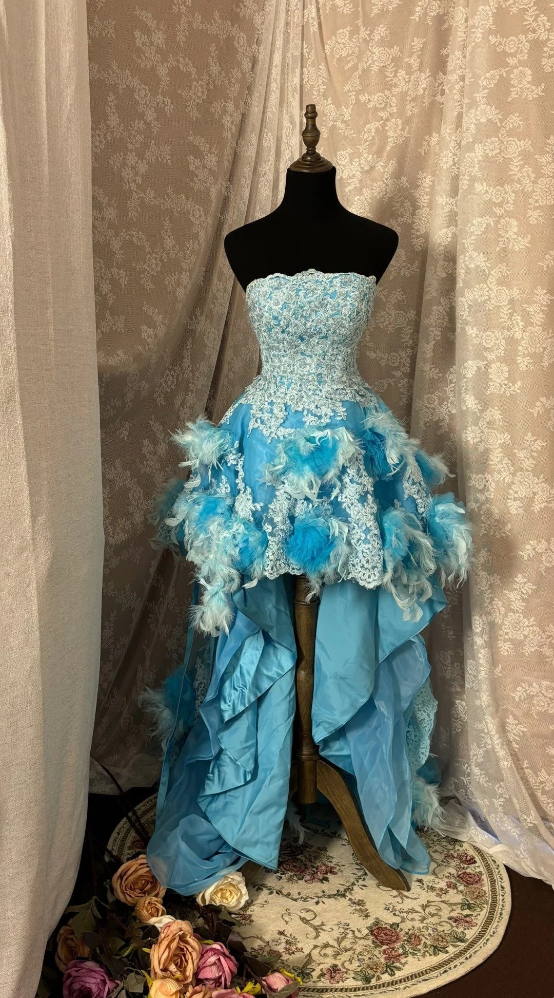 Fitted Strapless A-Line Birthday Dresses Feathers Appliques Sequins Beads Homecoming Dress AP2962