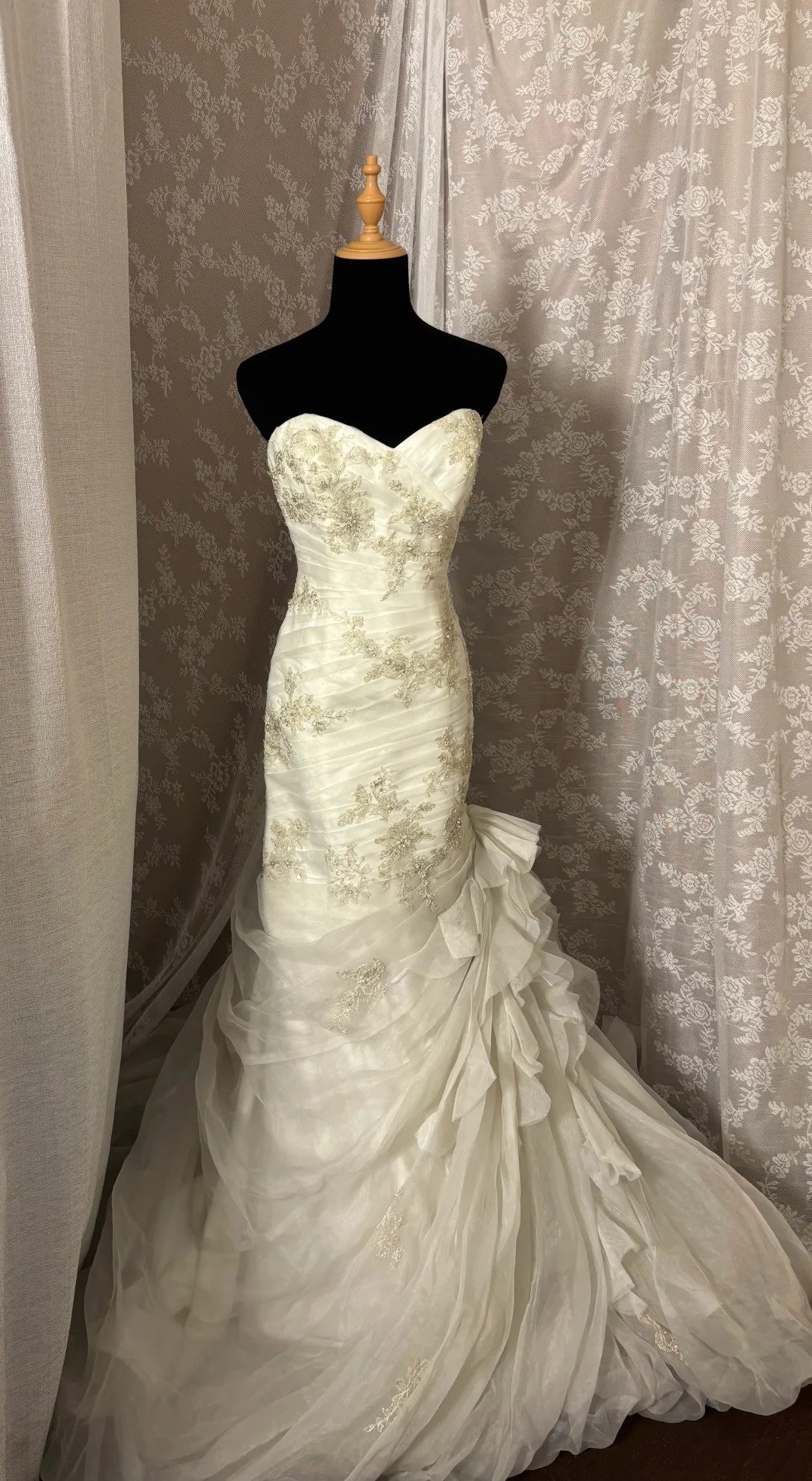 Glittering Strapless Mermaid Bridal Gowns Sequins Appliques Beads Tulle Train Wedding Dress AP2970