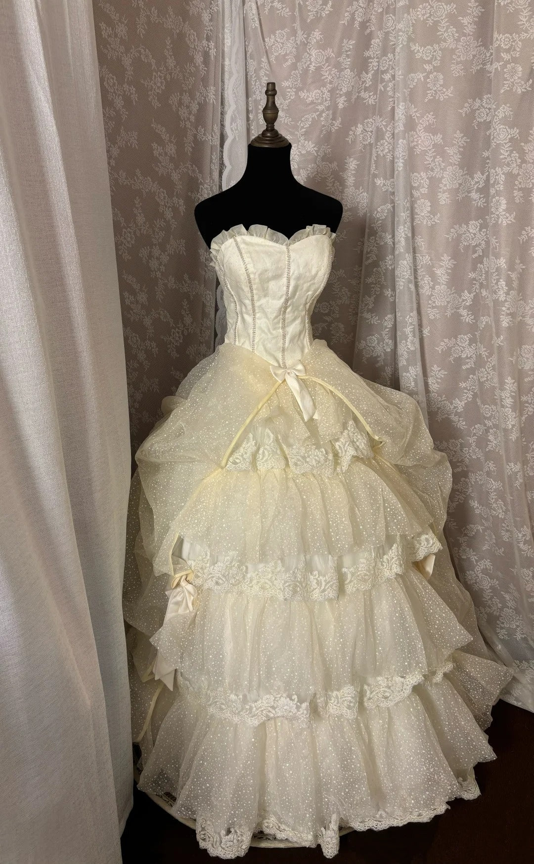 Princess A-Line Strapless Ball Gowns Lace Bows Beading Tiered Prom Dress AP2971