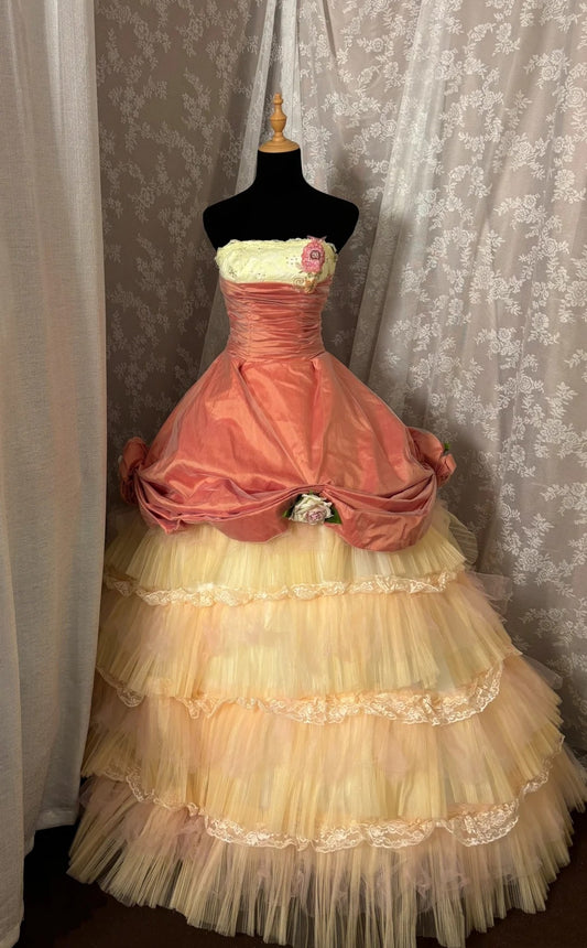 Hot Girls Strapless A-Line Evening Dress Appliques Sequins Lace Tiered Tulle Prom Dress AP2977