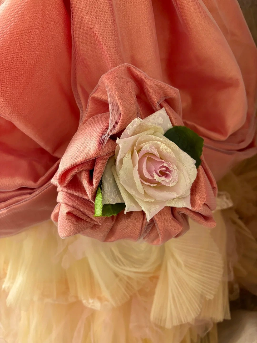 Hot Girls Strapless A-Line Evening Dress Appliques Sequins Lace Tiered Tulle Prom Dress AP2977