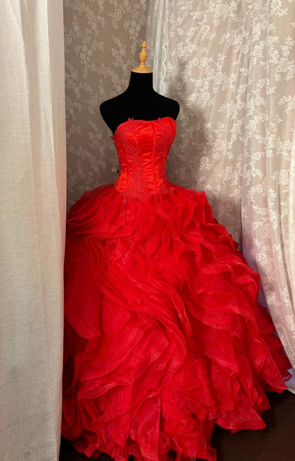 Dreamy Strapless A-Line Evening Dress Appliques Red Ruffles Tulle Prom Dress AP2992