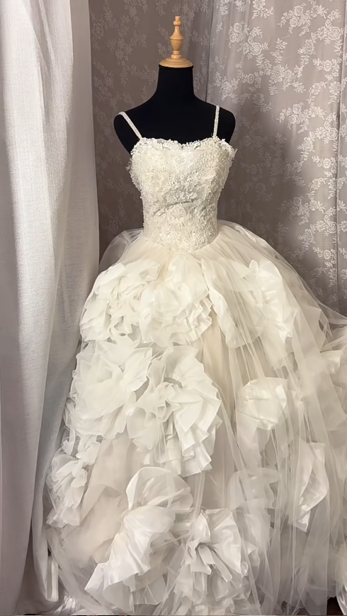 Glam A-Line Spaghetti Strap Bridal Gowns Beads Sequins Lace Handmade Flowers Long Wedding Dress AP2997