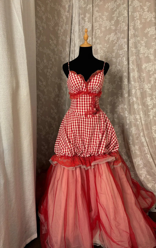 Red Plaid Spaghetti Straps A-Line Sweet 16th Ball Gowns Appliques Sequins Lace Prom Dress AP3004