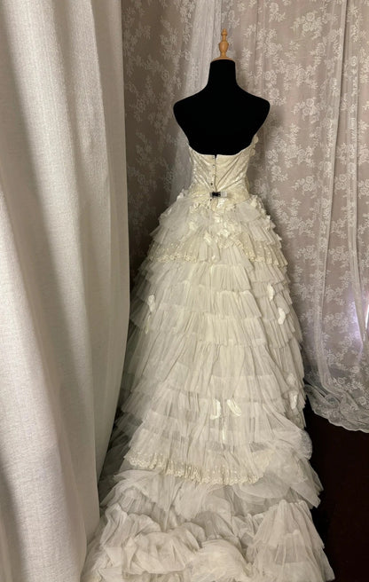 Stylish Strapless A-Line Ball Gowns Appliques Bow Crystals Tiered Prom Dress AP3014