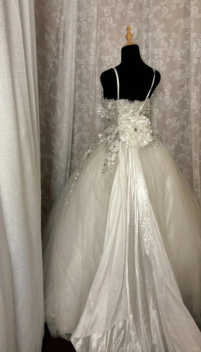 Flattering A-Line Spaghetti Strap Bridal Gowns Appliques Crystals Sequins Tulle Wedding Dress AP3016