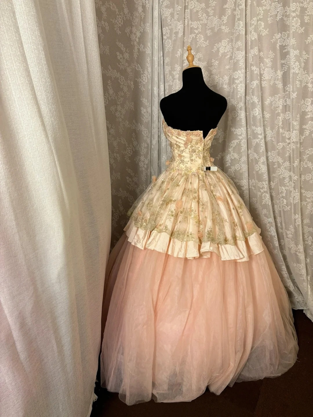 Glittering Strapless A-Line Evening Gowns Sequins Beads Appliques Tulle Prom Dress AP3020