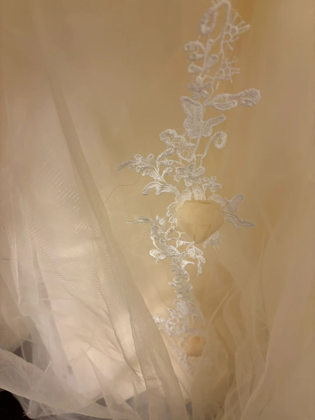 Ornate Strapless Mermaid Bridal Gowns Beads Appliques Handmade Flowers Tulle Wedding Dress AP3031