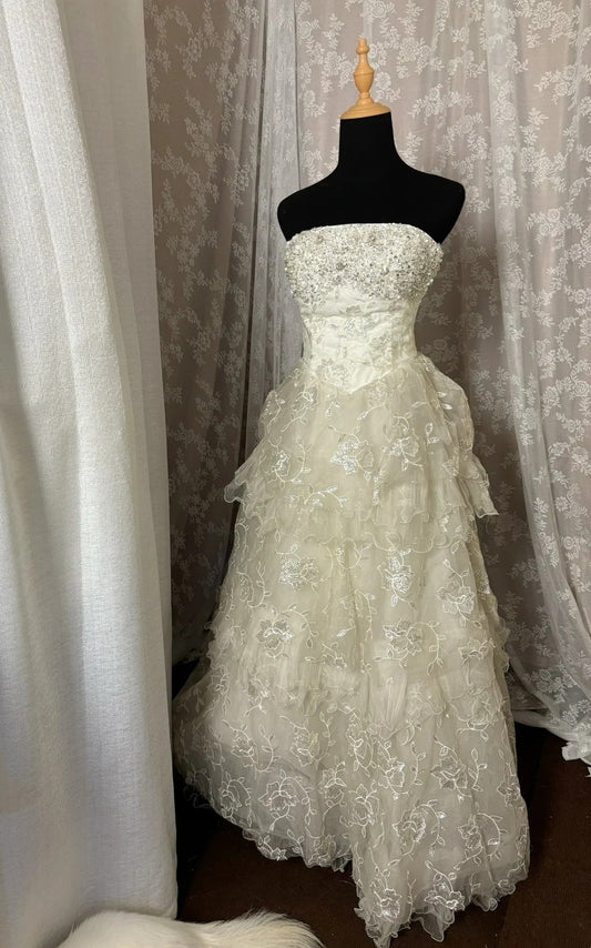 Fabulous A-Line Strapless Bridal Gowns Sequins Appliques Rhinestones Wedding Dress AP3032