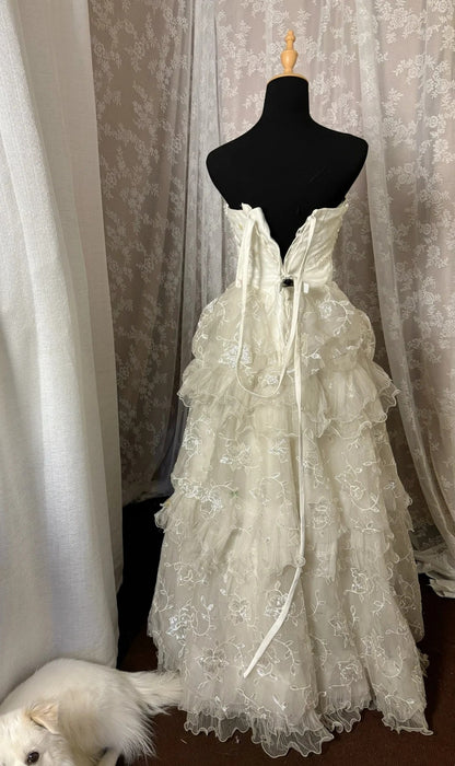 Fabulous A-Line Strapless Bridal Gowns Sequins Appliques Rhinestones Wedding Dress AP3032