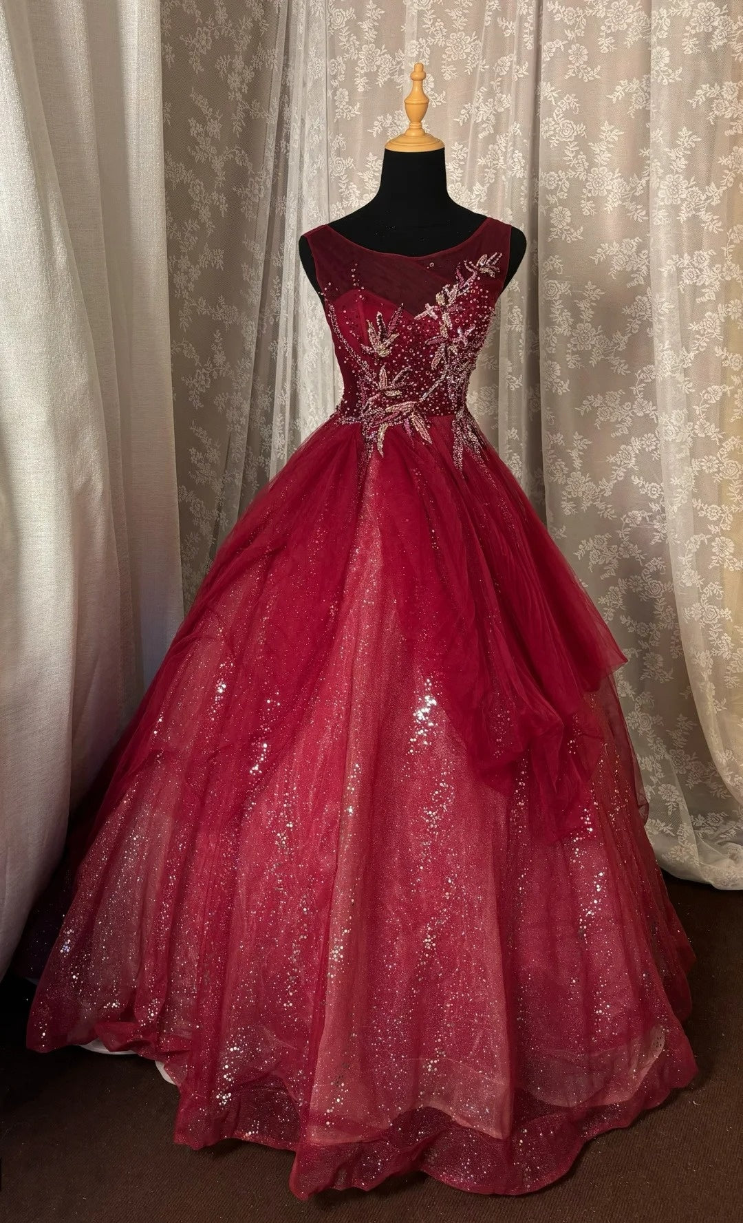 Luxury A-Line Jewel Neck Evening Gowns Sequins Appliques Beads Tulle Prom Dress AP3035