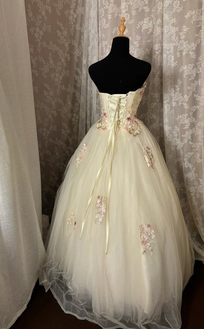 Elegant Strapless A-Line Sweet 16th Gowns Tulle Appliques Sequins Prom Dress AP3037