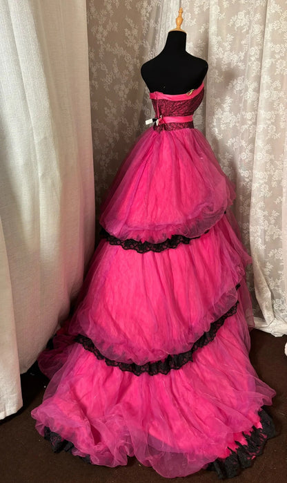 Classical Strapless A-Line Sweet 16th Gowns Handmade Flowers Sequins Tiered Prom Dress AP3038