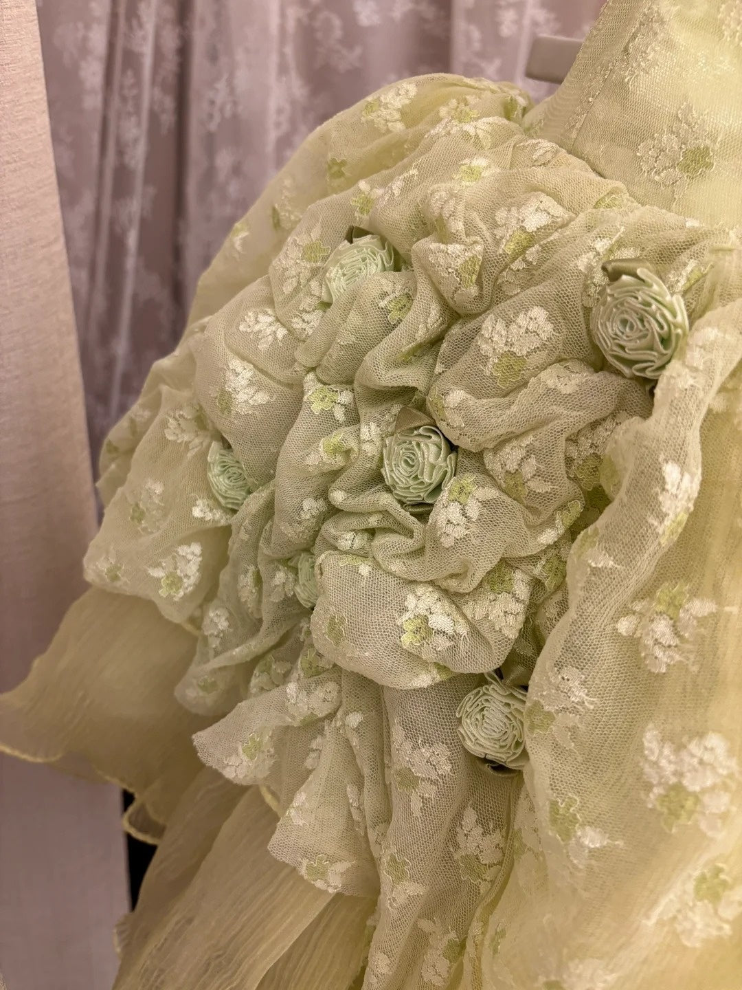 Sweet Strapless A-Line Birthday Gowns Appliques Handmade Flowers Tulle Homecoming Dress AP3040