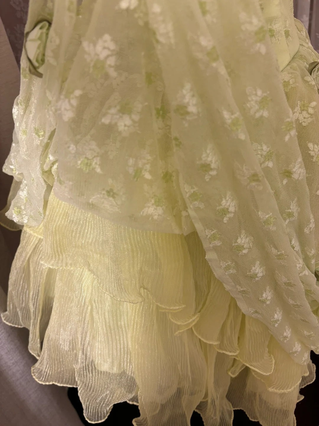 Sweet Strapless A-Line Birthday Gowns Appliques Handmade Flowers Tulle Homecoming Dress AP3040