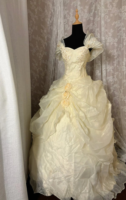 Vintage Square Neck A-Line Sweet 16th Gowns Handmade Flowers Sequins Appliques Ruffled Prom Dress AP3042