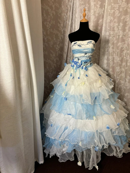 Artistic Strapless A-Line Tiered Sweet 16th Gowns Sequins Beading Petals Handmade Flowers Prom Dress AP3043
