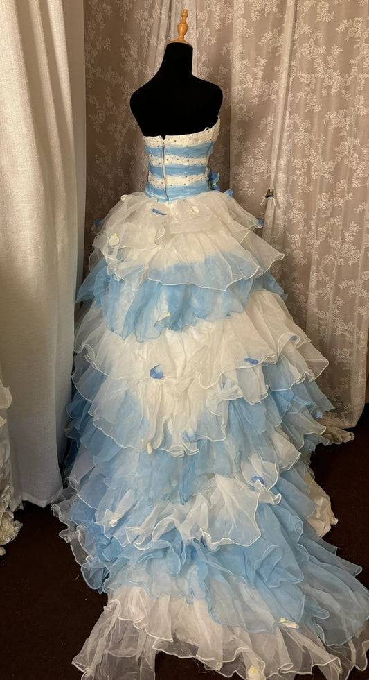 Artistic Strapless A-Line Tiered Sweet 16th Gowns Sequins Beading Petals Handmade Flowers Prom Dress AP3043